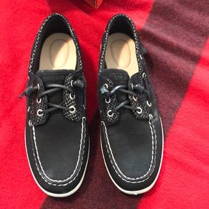 NWOT Sperry shoes